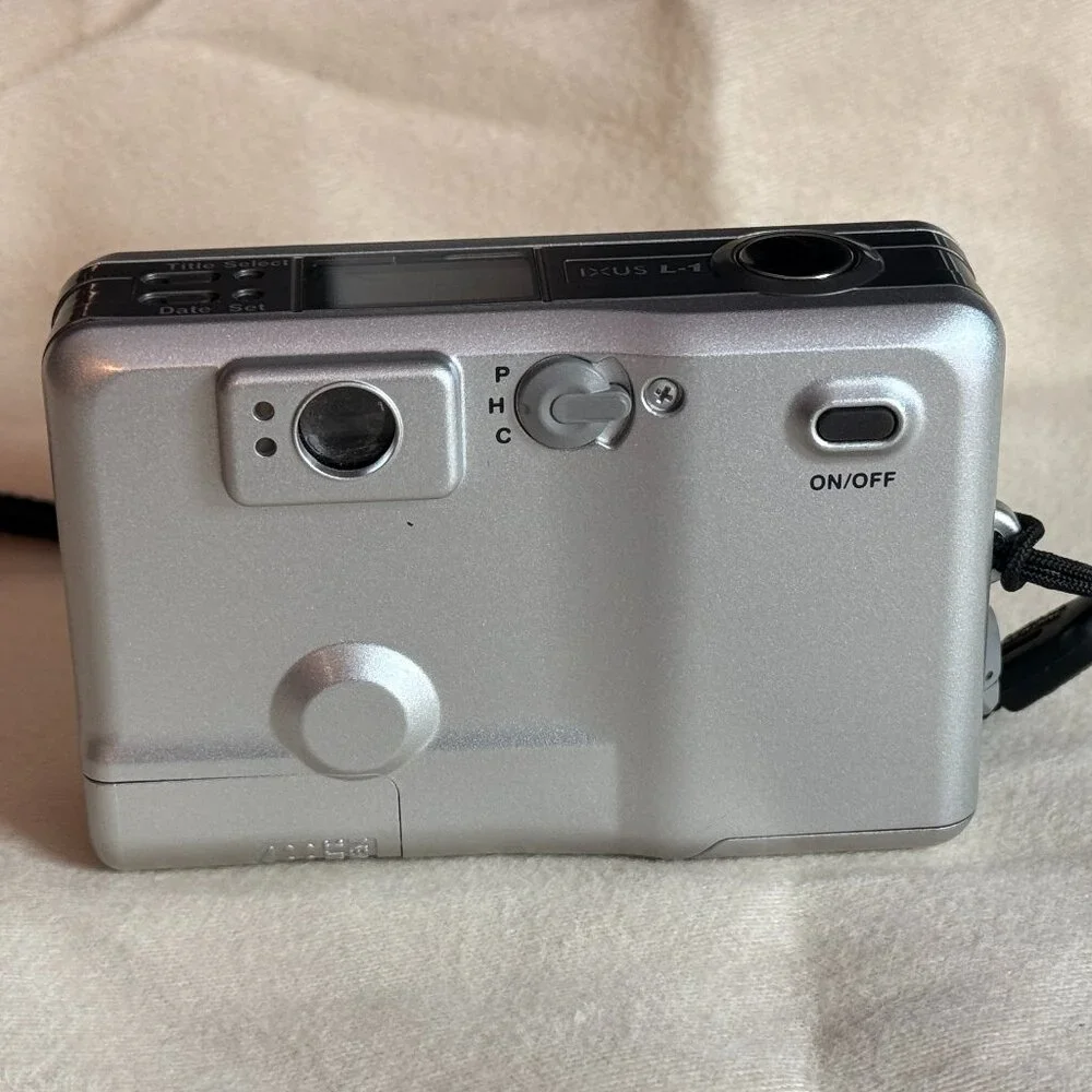 Canon IXUS L-1 compact APS Vintage film camera